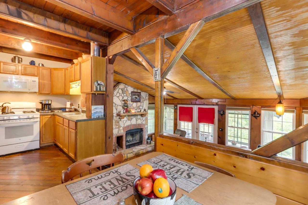 Mountaintop Ellijay Cabin With Private Hot Tub ภายนอก รูปภาพ