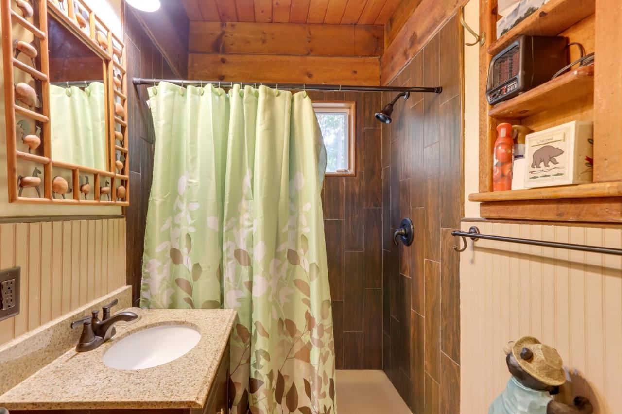 Mountaintop Ellijay Cabin With Private Hot Tub ภายนอก รูปภาพ